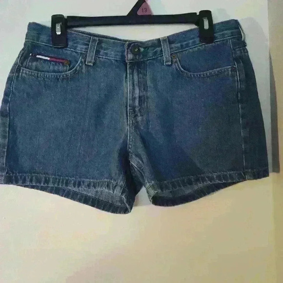 Tommy Hilfiger vintage Kelly short size 7 #273 - Picture 1 of 3